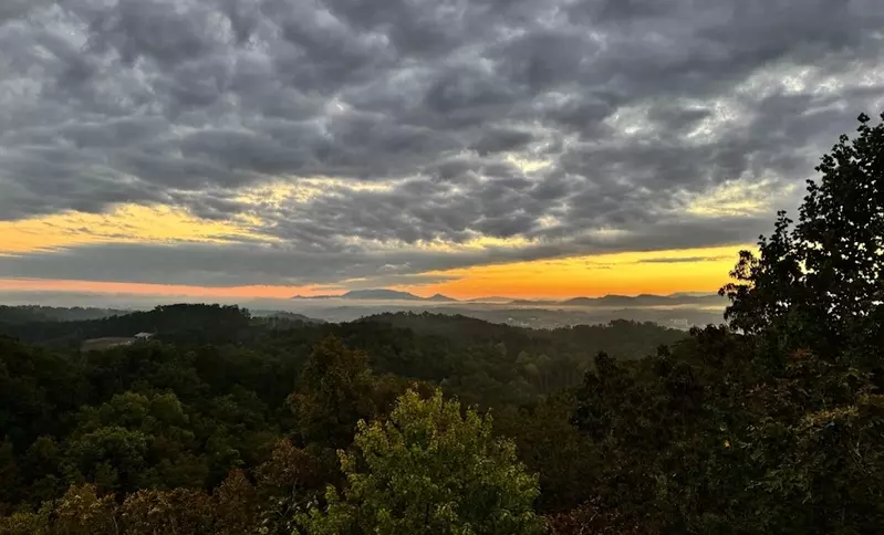 sunrise in Pigeon Forge