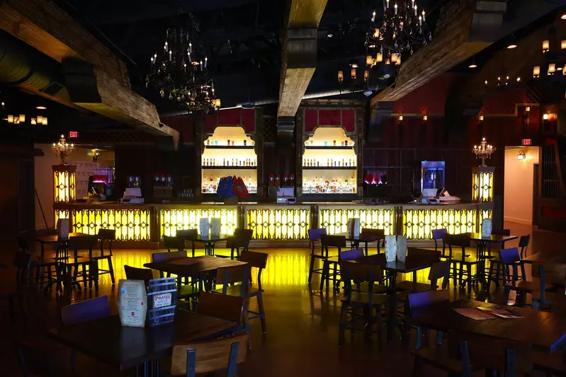 Pirates_Voyage_PCB_Blackbeards_Quarters_3