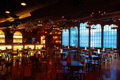 Blackbeard's Quarters at Pirates PCB